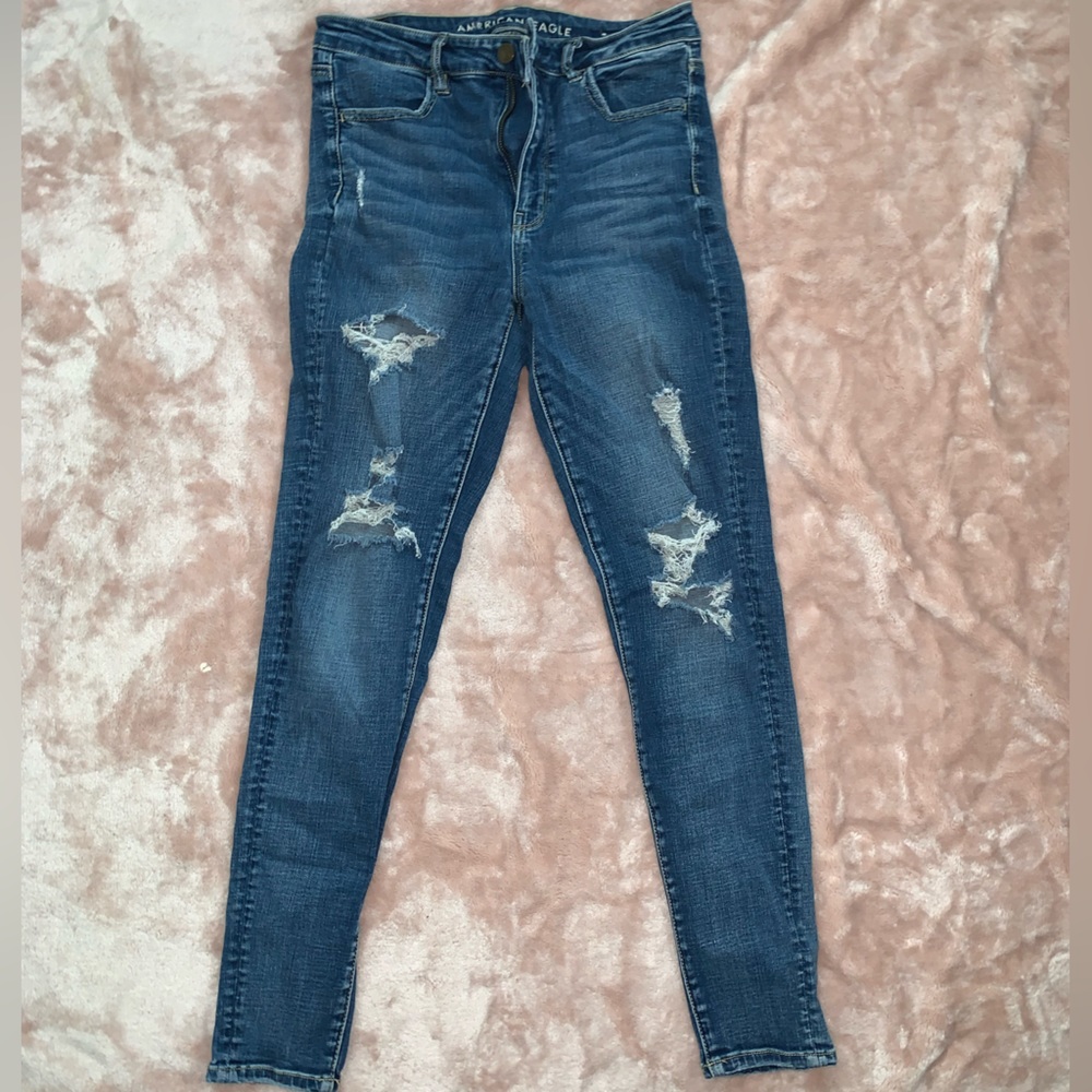 American eagle -super stretch - size 8 - ripped skinny jeans